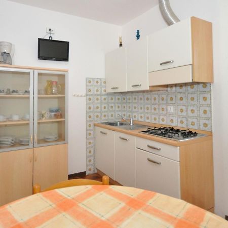 Apartment Villaggio Tivoli-1 By Interhome Бибионе Екстериор снимка